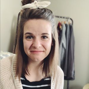 Meet your Posher, Alexandra